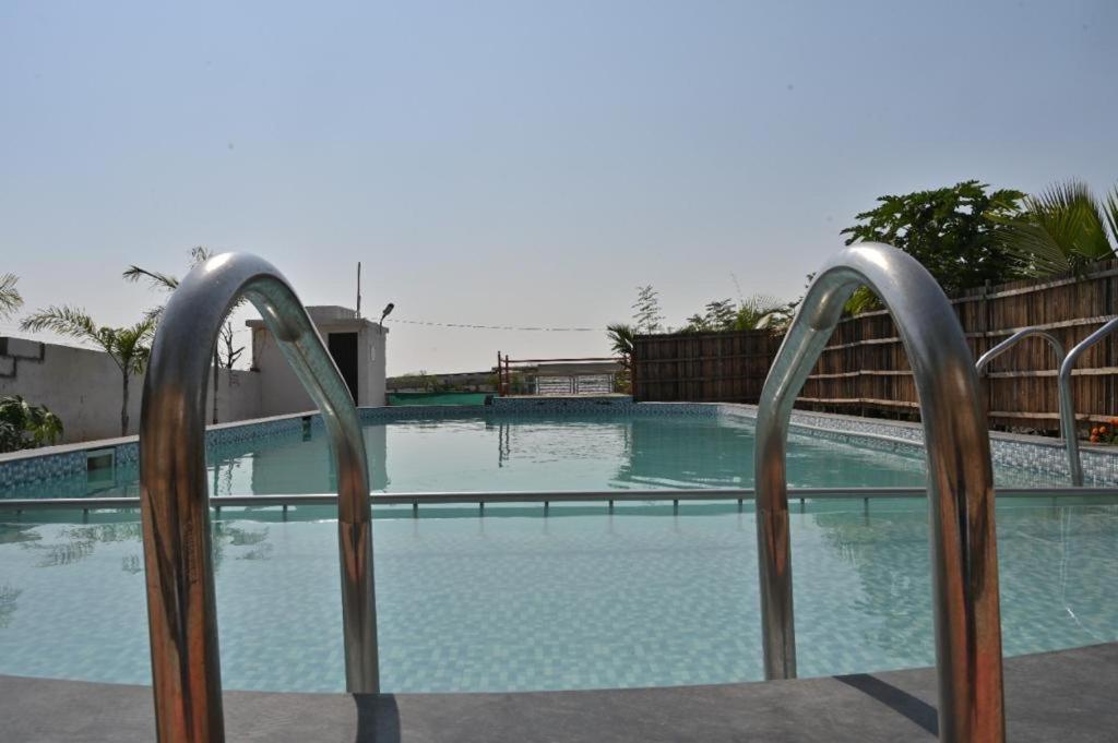 Apna Farmhouse - Private Villa With Pool & Play Area - Near Fort -15 Min To Ellora Caves Daulatabad ภายนอก รูปภาพ
